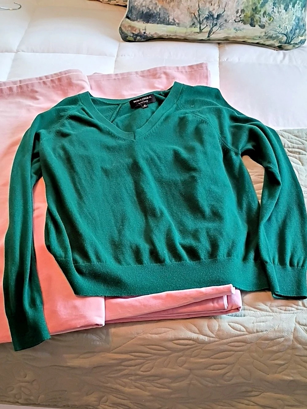 Banana Republic Forever Sweater V-Neck Green Medium